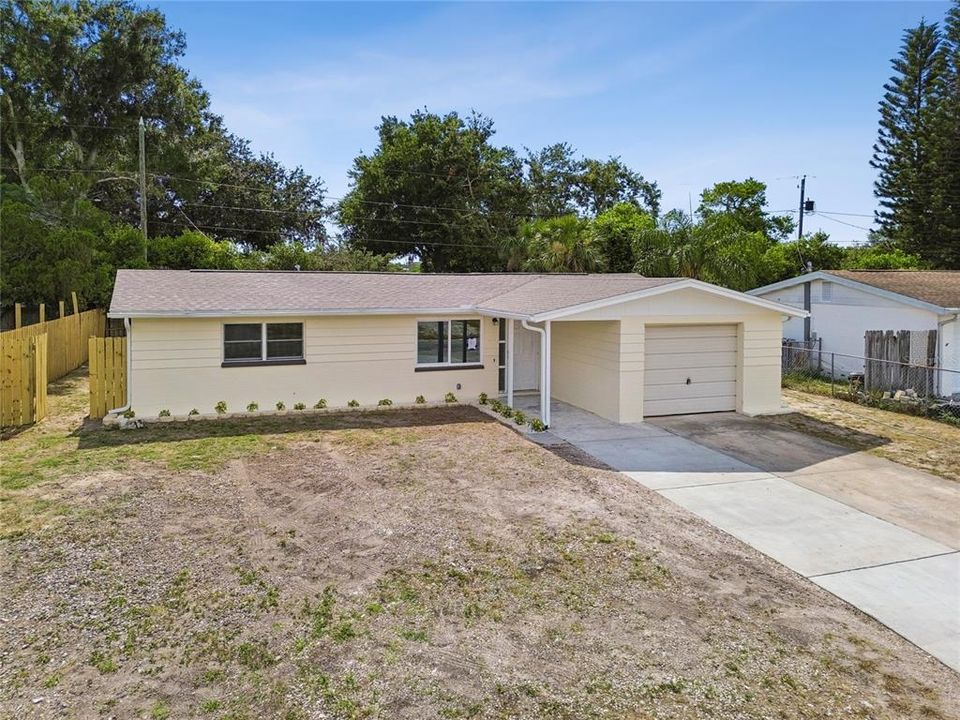 For Sale: $295,000 (3 beds, 2 baths, 1296 Square Feet)