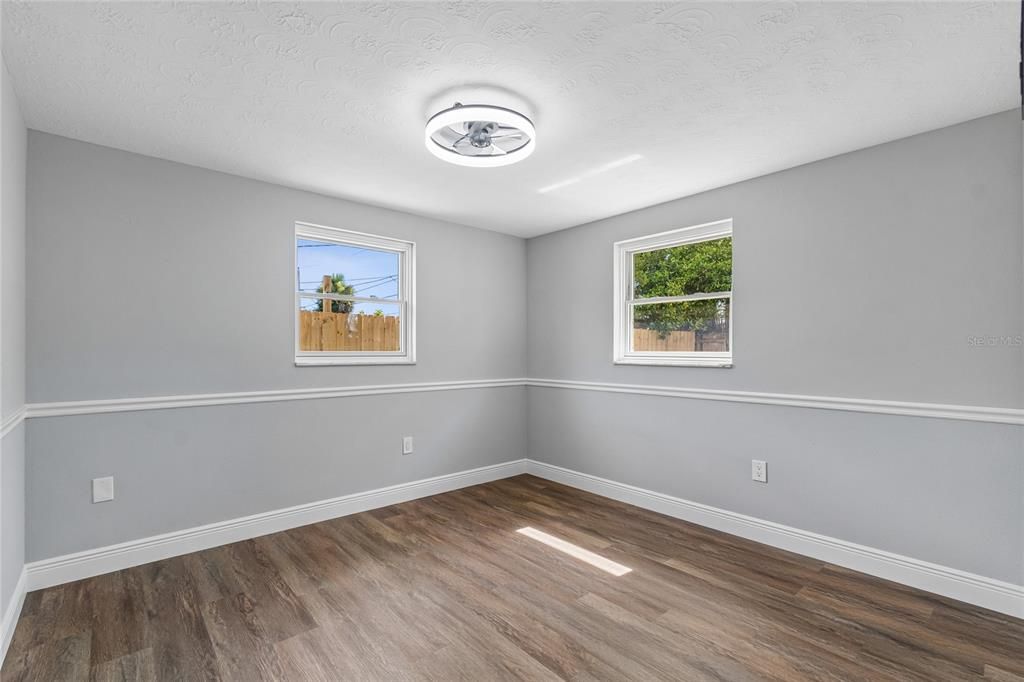 For Sale: $295,000 (3 beds, 2 baths, 1296 Square Feet)