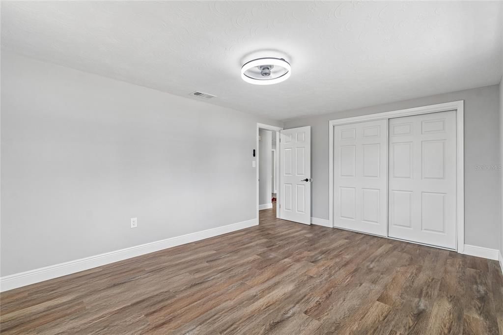 For Sale: $295,000 (3 beds, 2 baths, 1296 Square Feet)