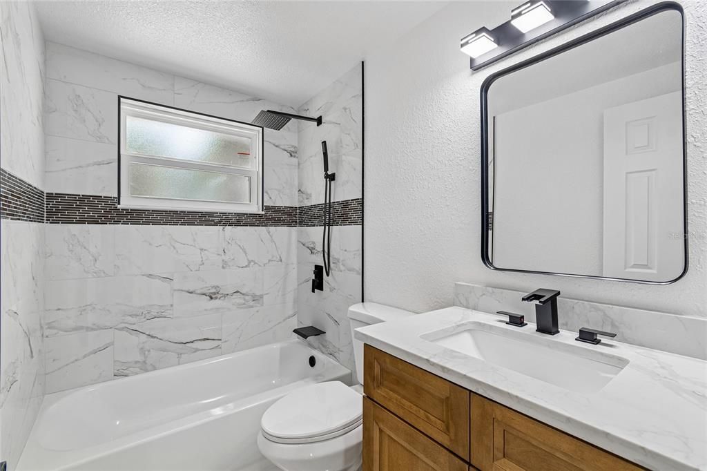 For Sale: $295,000 (3 beds, 2 baths, 1296 Square Feet)