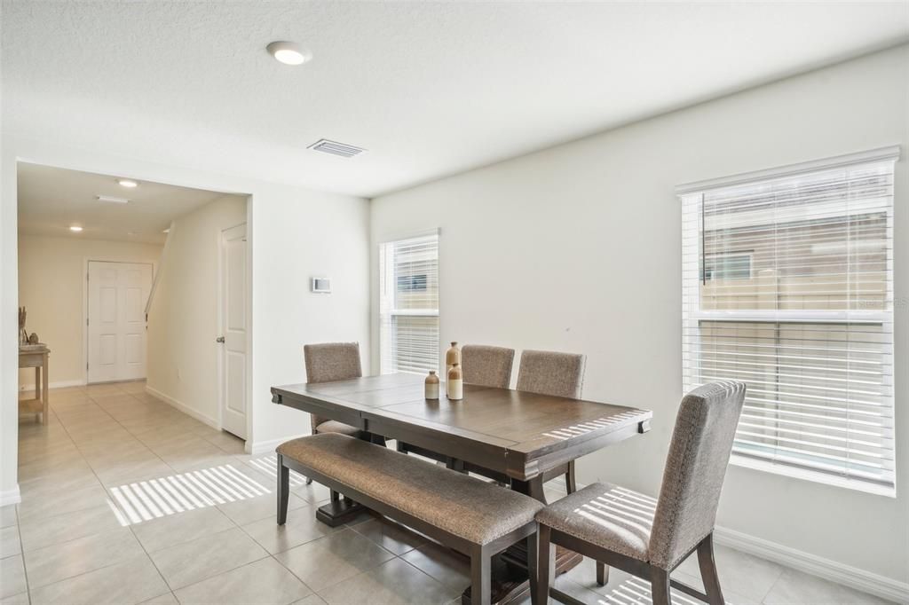 For Sale: $399,900 (5 beds, 3 baths, 2522 Square Feet)