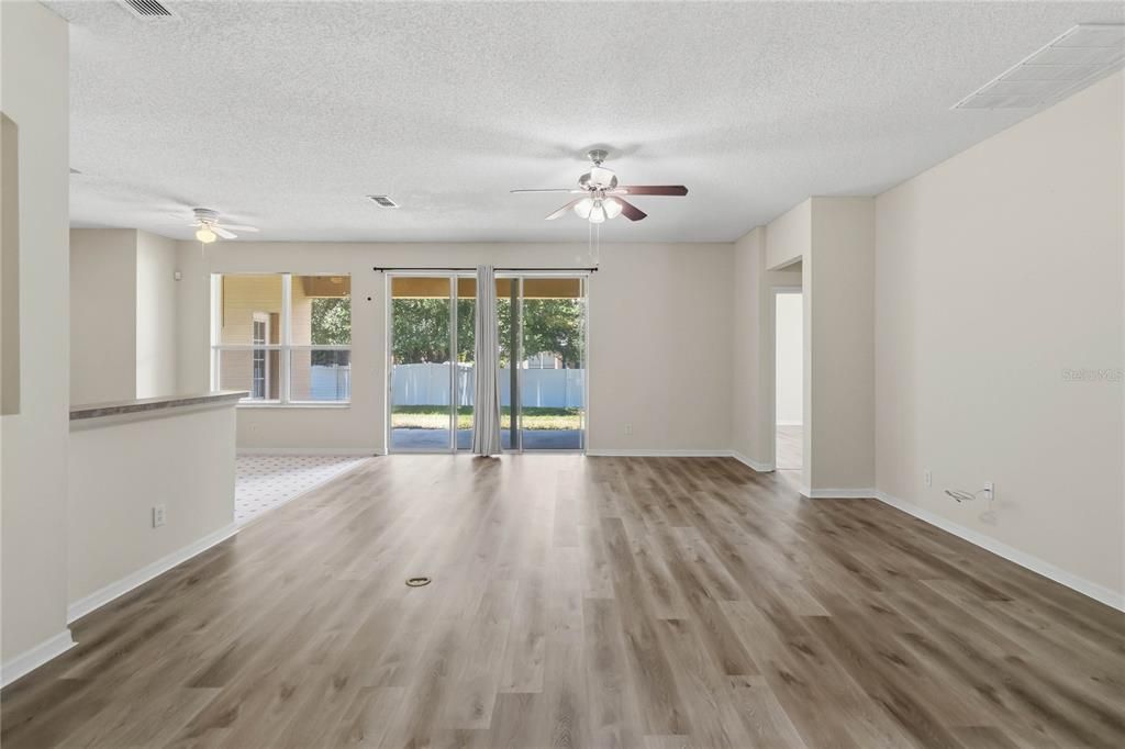 For Rent: $2,675 (4 beds, 3 baths, 2460 Square Feet)