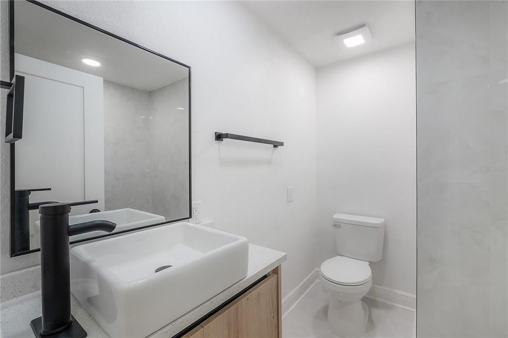 На продажу: $325,000 (5 спален, 3 ванн, 2336 Квадратных фут)