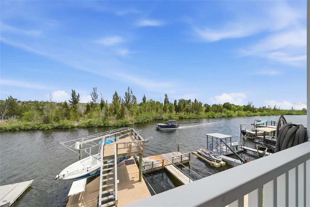 En Venta: $529,900 (3 camas, 2 baños, 1498 Pies cuadrados)