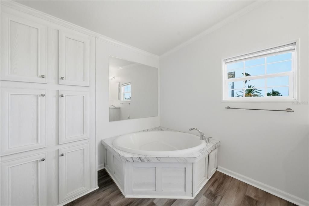 En Venta: $529,900 (3 camas, 2 baños, 1498 Pies cuadrados)