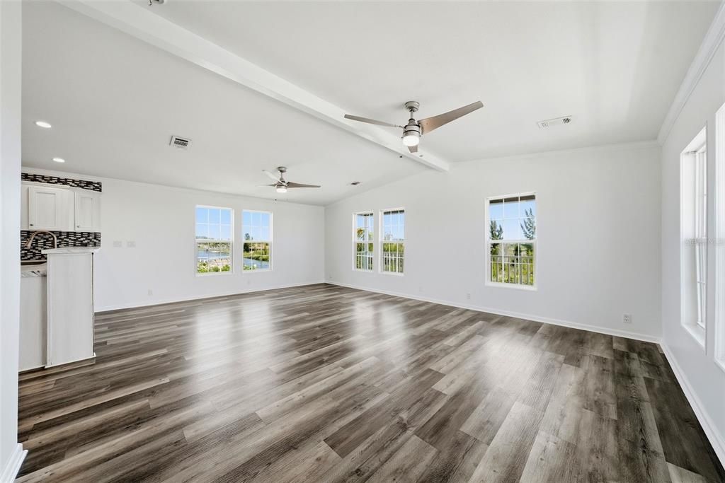 En Venta: $529,900 (3 camas, 2 baños, 1498 Pies cuadrados)