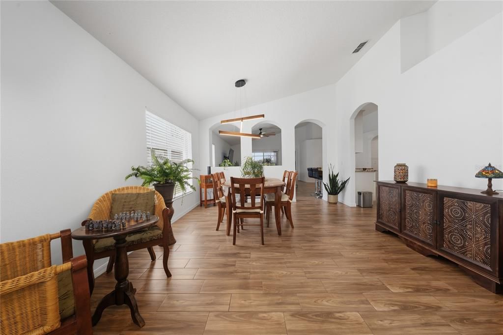 En Venta: $598,000 (3 camas, 2 baños, 2088 Pies cuadrados)