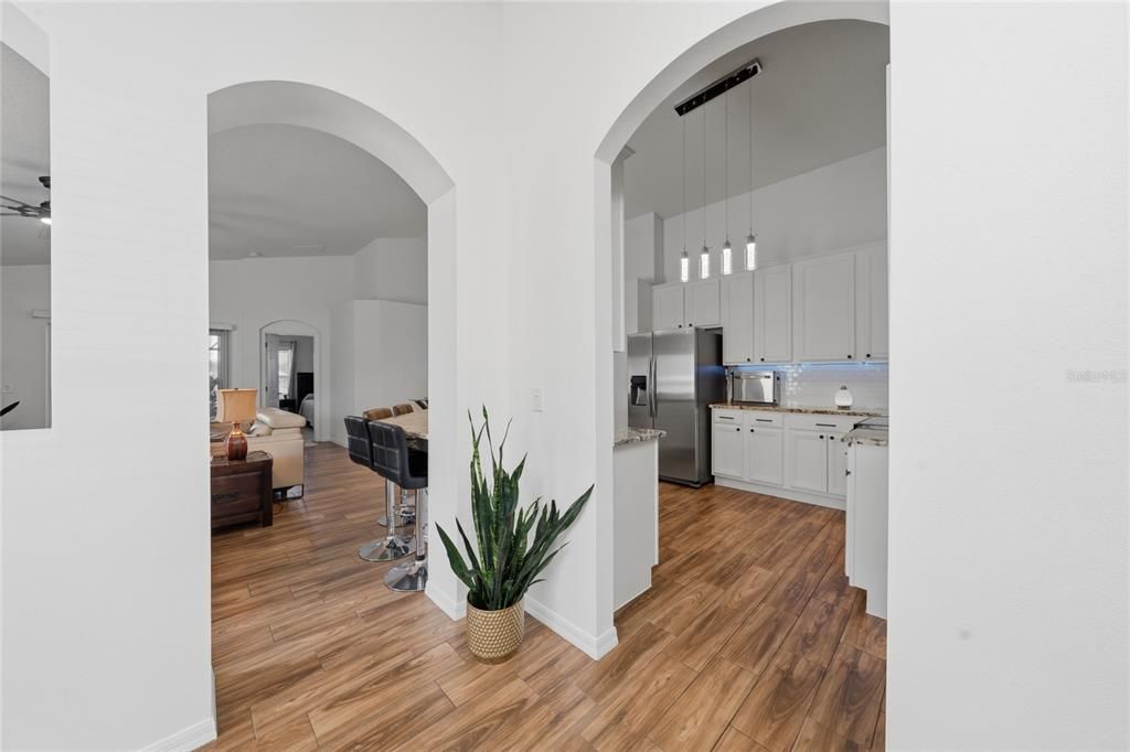 En Venta: $598,000 (3 camas, 2 baños, 2088 Pies cuadrados)