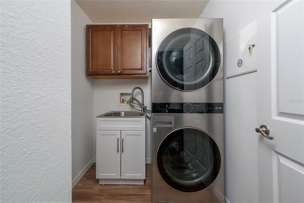 En Venta: $598,000 (3 camas, 2 baños, 2088 Pies cuadrados)