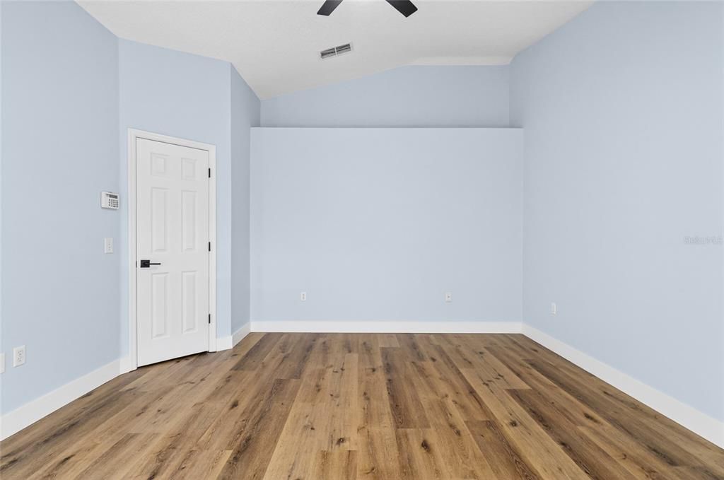 For Sale: $450,000 (3 beds, 2 baths, 1219 Square Feet)