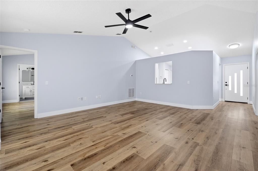 For Sale: $450,000 (3 beds, 2 baths, 1219 Square Feet)