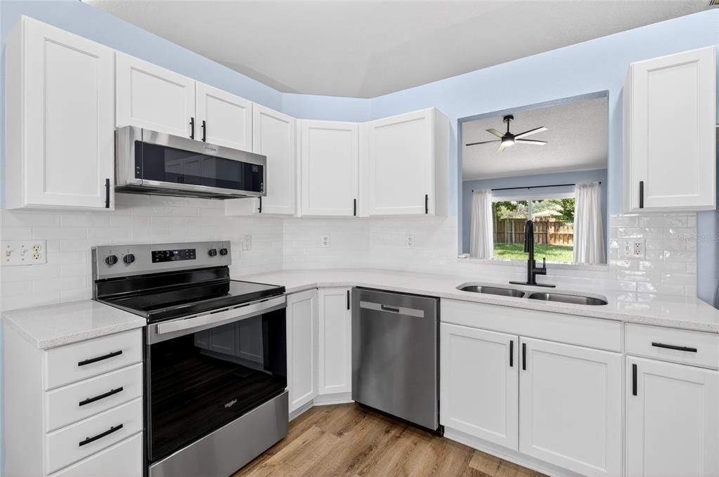 For Sale: $450,000 (3 beds, 2 baths, 1219 Square Feet)
