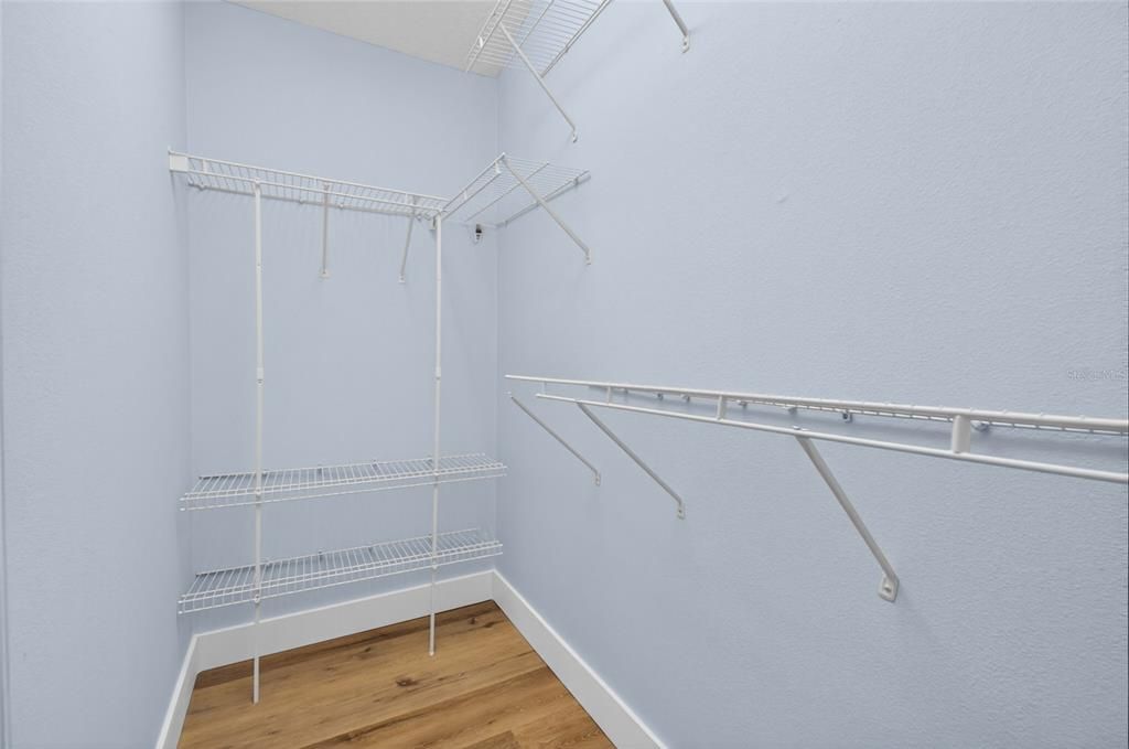 For Sale: $450,000 (3 beds, 2 baths, 1219 Square Feet)