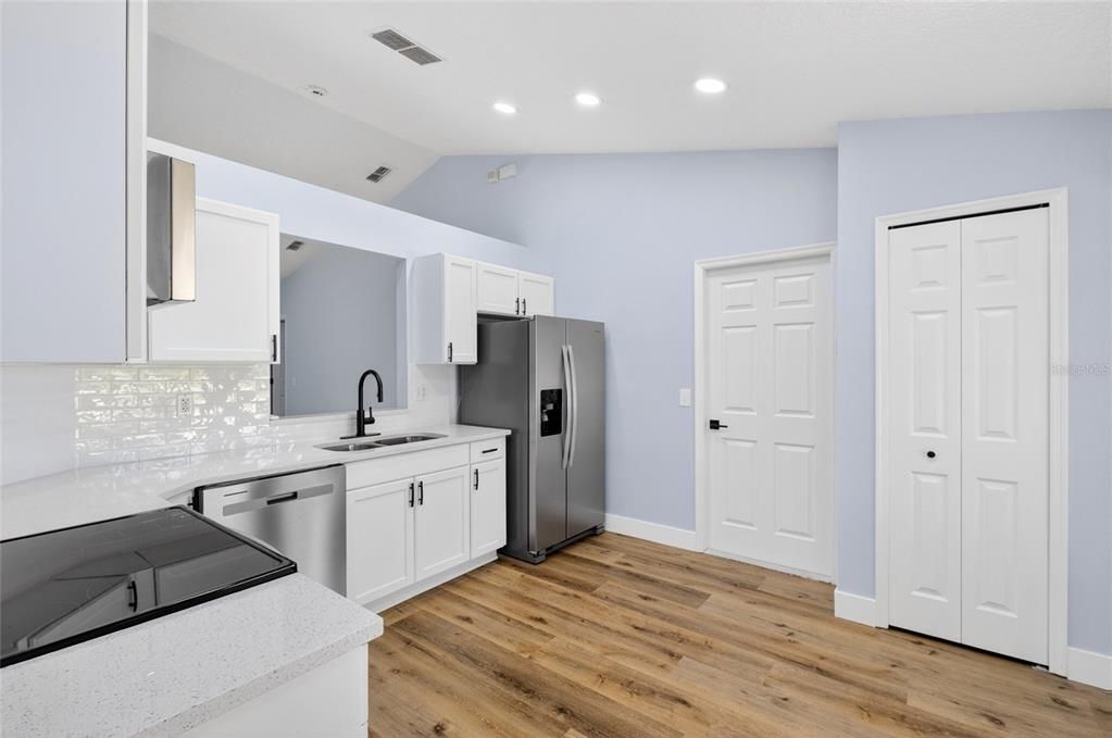 For Sale: $450,000 (3 beds, 2 baths, 1219 Square Feet)