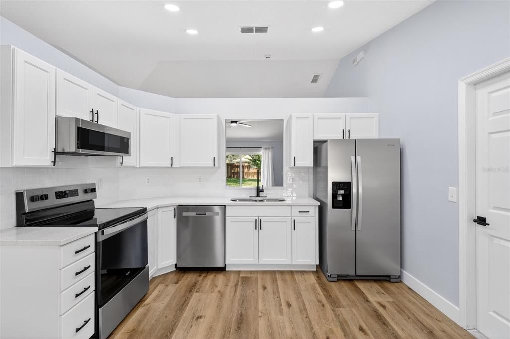 For Sale: $450,000 (3 beds, 2 baths, 1219 Square Feet)
