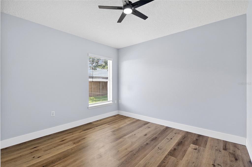 For Sale: $450,000 (3 beds, 2 baths, 1219 Square Feet)