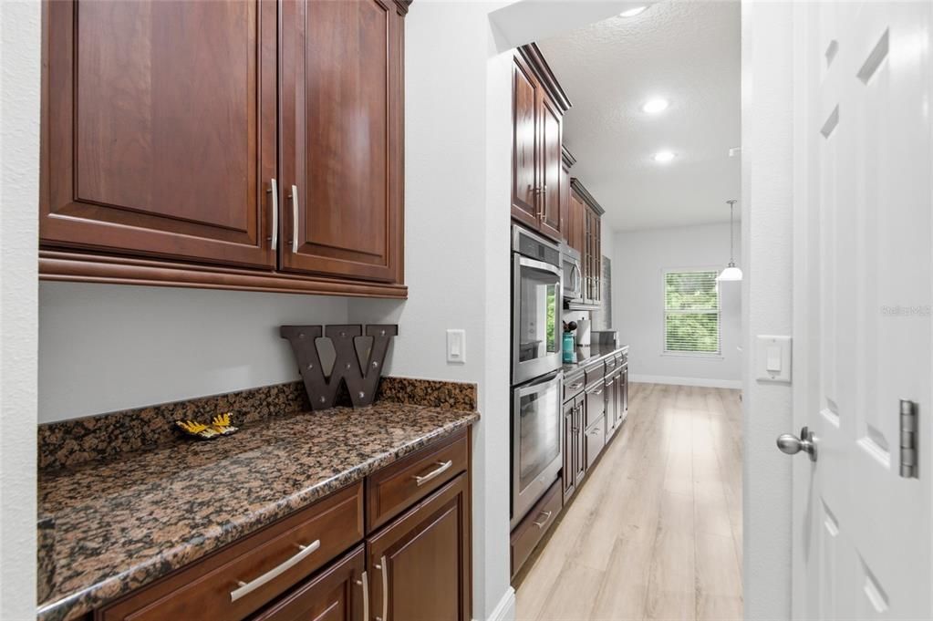 En Venta: $729,000 (5 camas, 3 baños, 3395 Pies cuadrados)