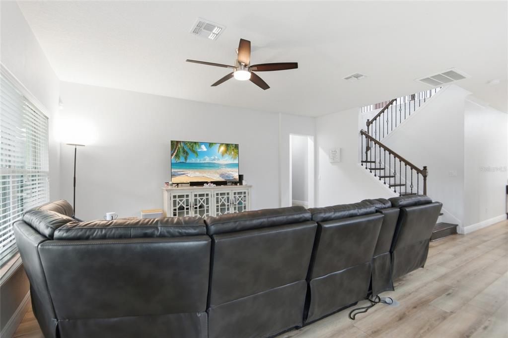 En Venta: $729,000 (5 camas, 3 baños, 3395 Pies cuadrados)