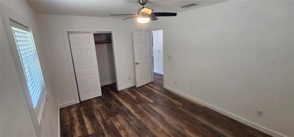 For Sale: $260,000 (3 beds, 2 baths, 1013 Square Feet)