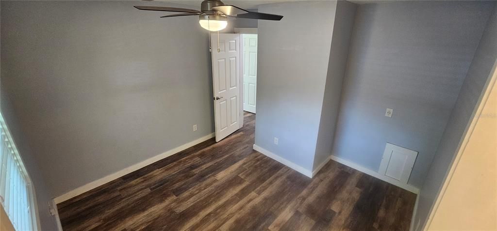 For Sale: $260,000 (3 beds, 2 baths, 1013 Square Feet)