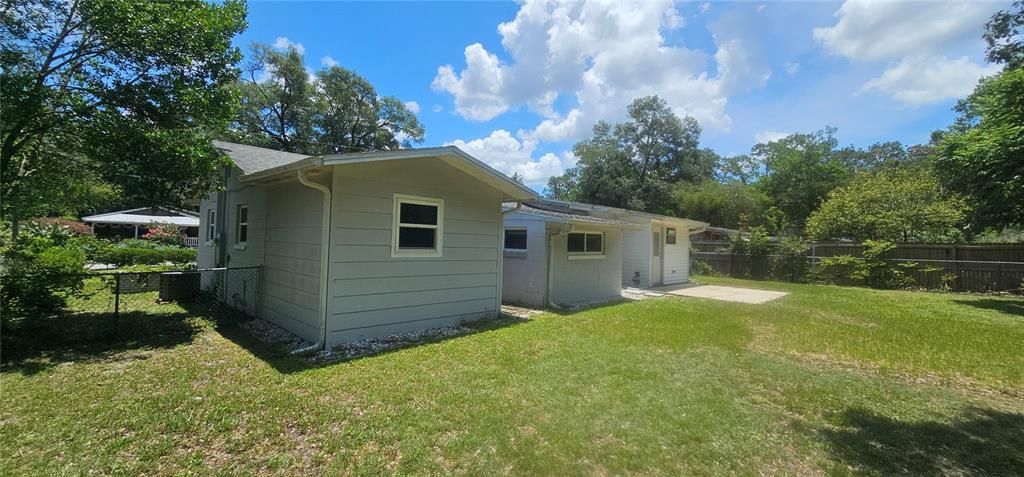 For Sale: $260,000 (3 beds, 2 baths, 1013 Square Feet)
