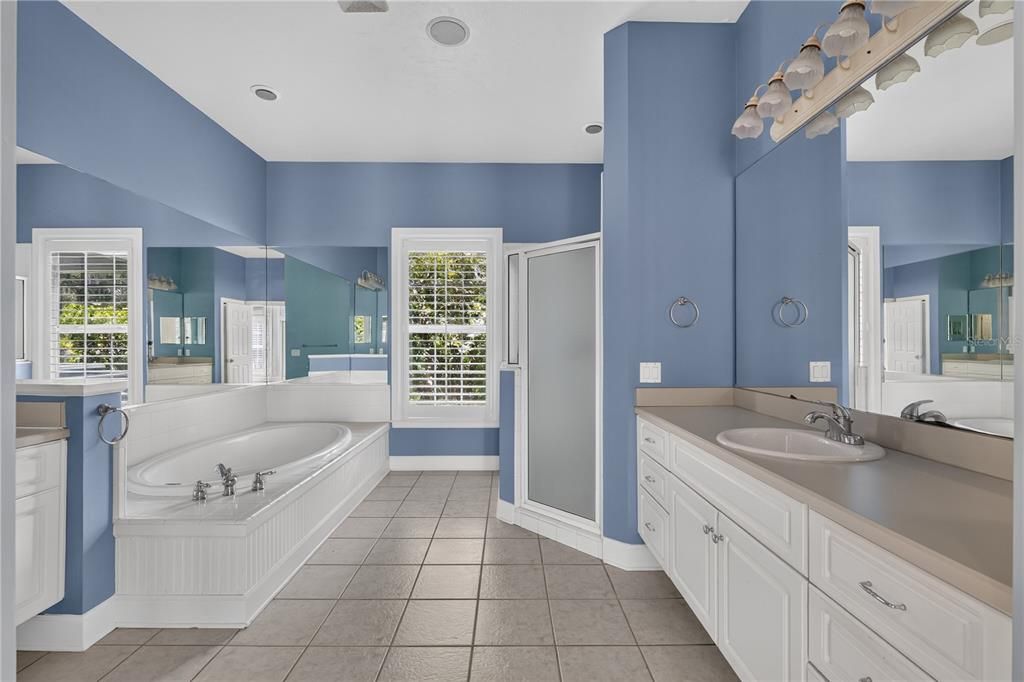For Sale: $815,000 (4 beds, 4 baths, 3294 Square Feet)