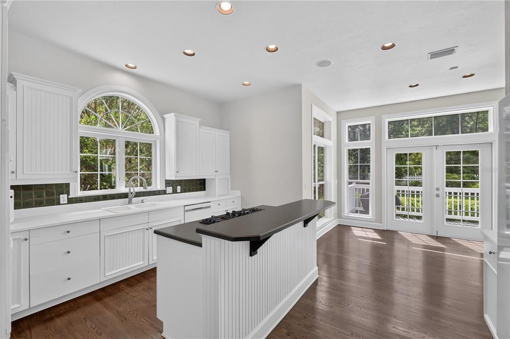 For Sale: $815,000 (4 beds, 4 baths, 3294 Square Feet)