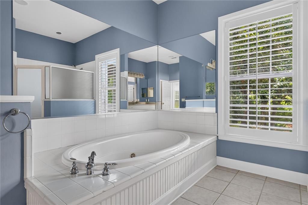 For Sale: $815,000 (4 beds, 4 baths, 3294 Square Feet)