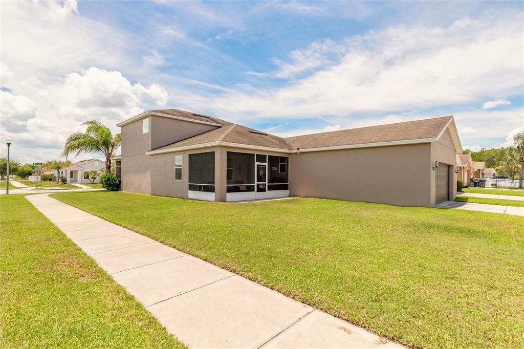 For Sale: $459,900 (4 beds, 2 baths, 2540 Square Feet)