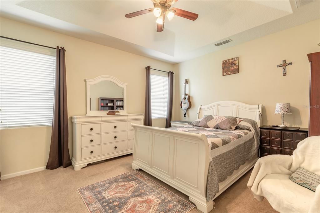 For Sale: $459,900 (4 beds, 2 baths, 2540 Square Feet)