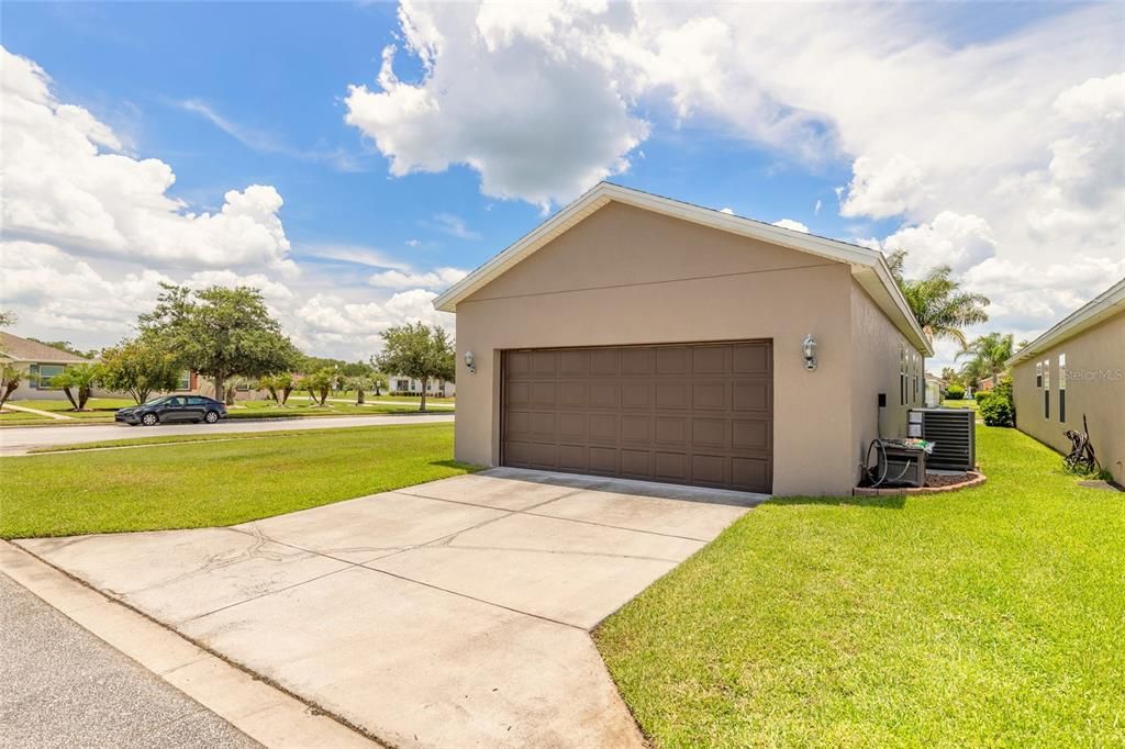 For Sale: $459,900 (4 beds, 2 baths, 2540 Square Feet)