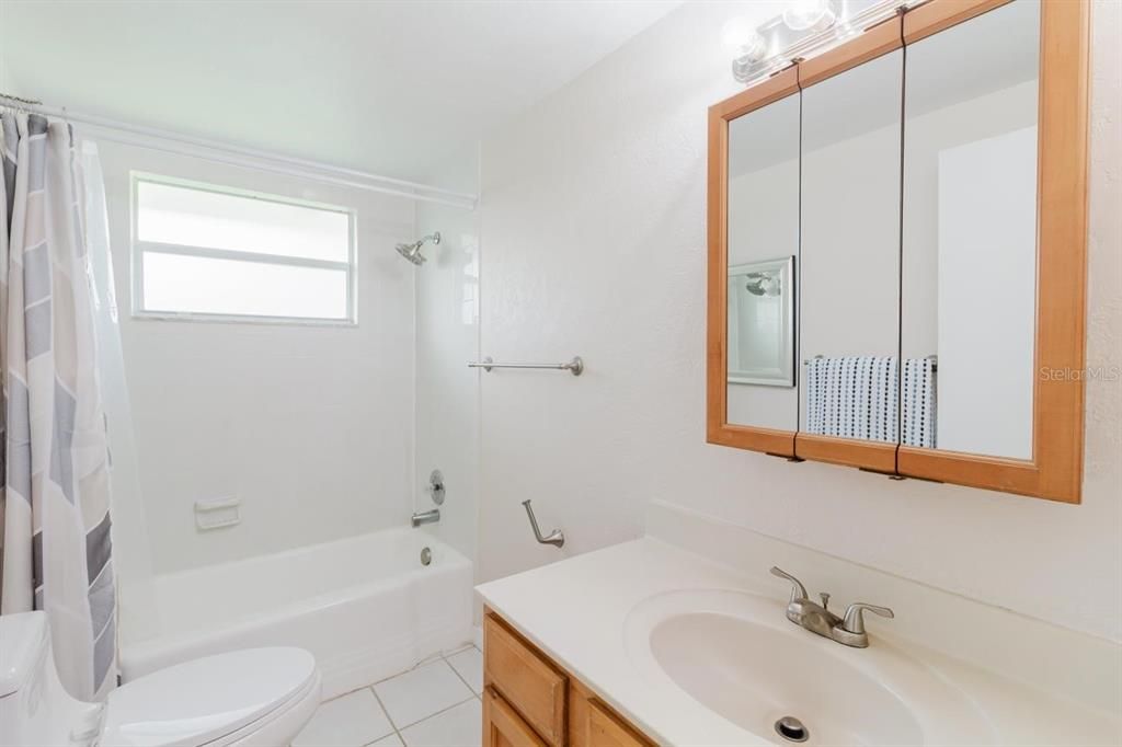 For Sale: $530,000 (2 beds, 2 baths, 1180 Square Feet)