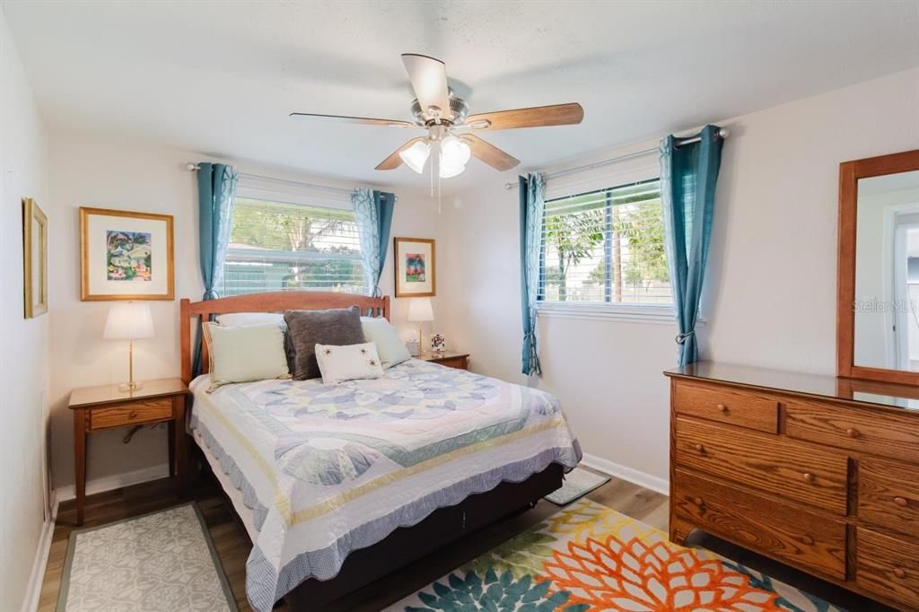For Sale: $530,000 (2 beds, 2 baths, 1180 Square Feet)