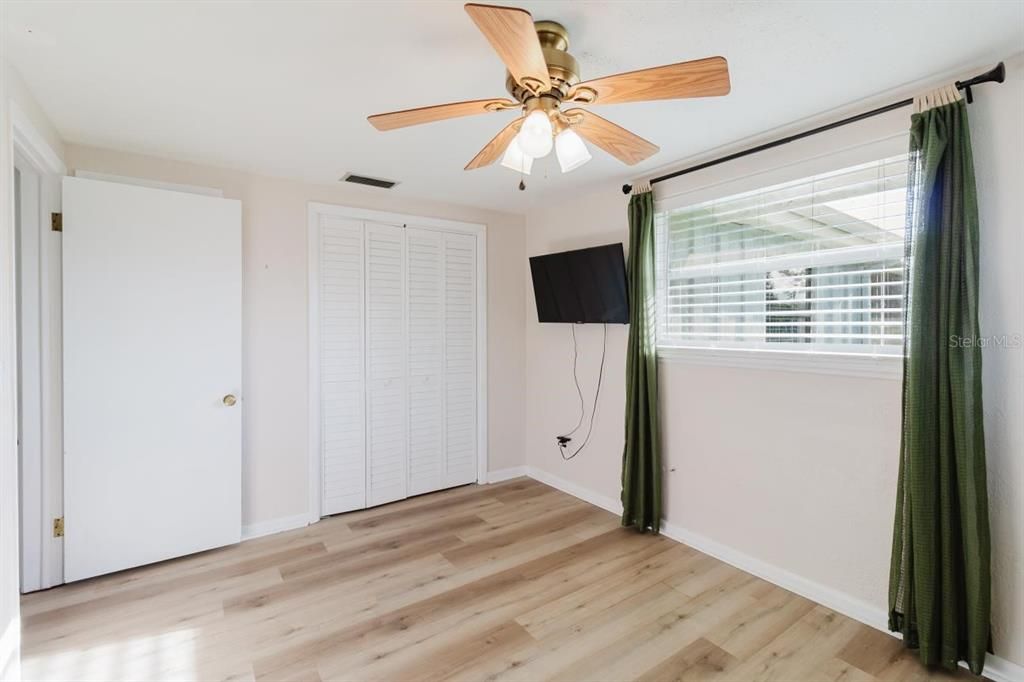 For Sale: $530,000 (2 beds, 2 baths, 1180 Square Feet)