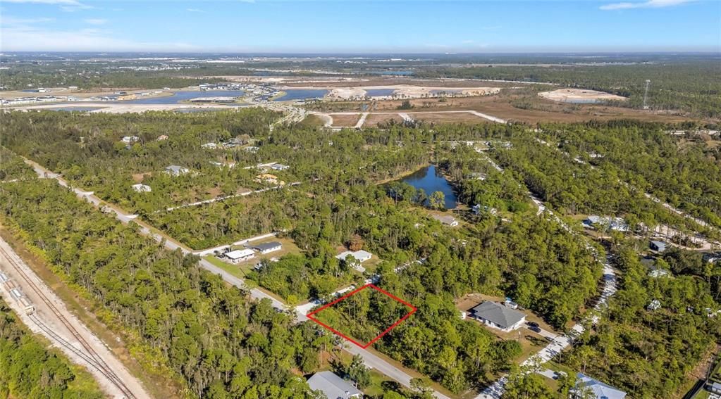 На продажу: $11,000 (0.19 acres)