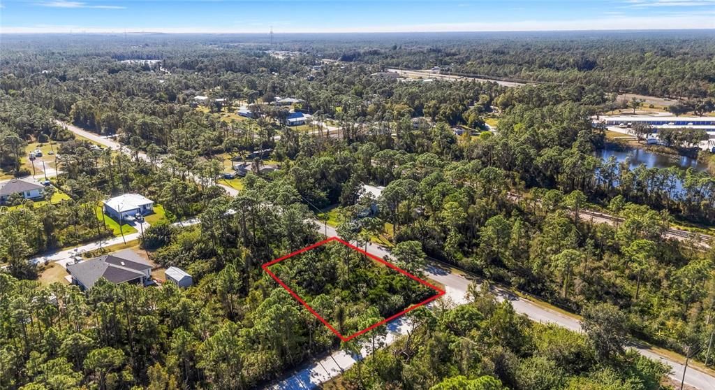 На продажу: $11,000 (0.19 acres)