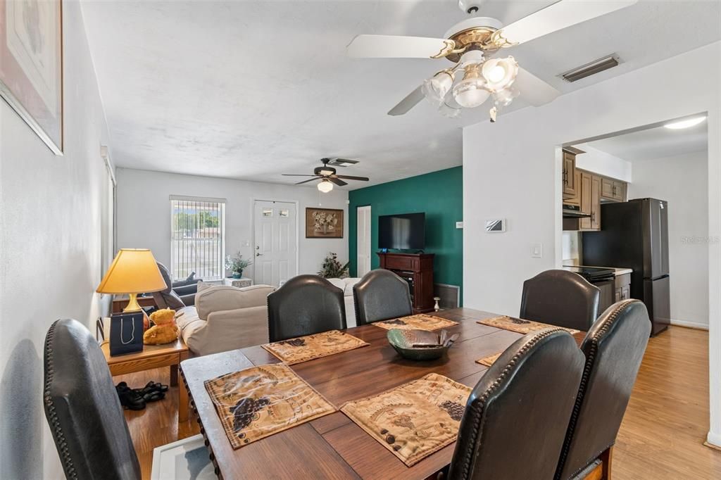 En Venta: $279,900 (3 camas, 1 baños, 1175 Pies cuadrados)