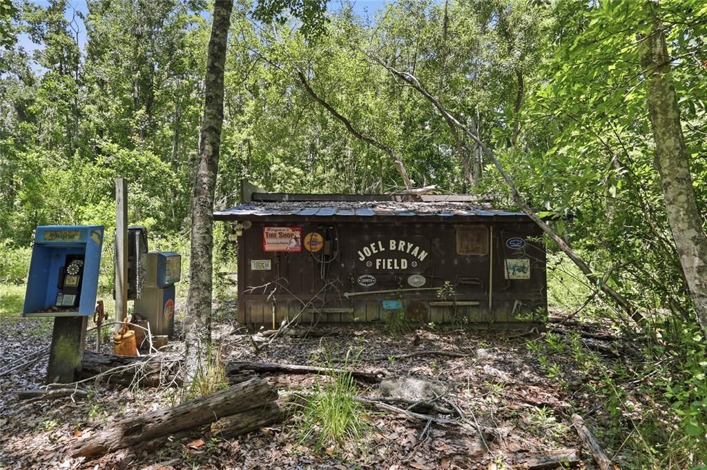 For Sale: $497,500 (3 beds, 2 baths, 1594 Square Feet)