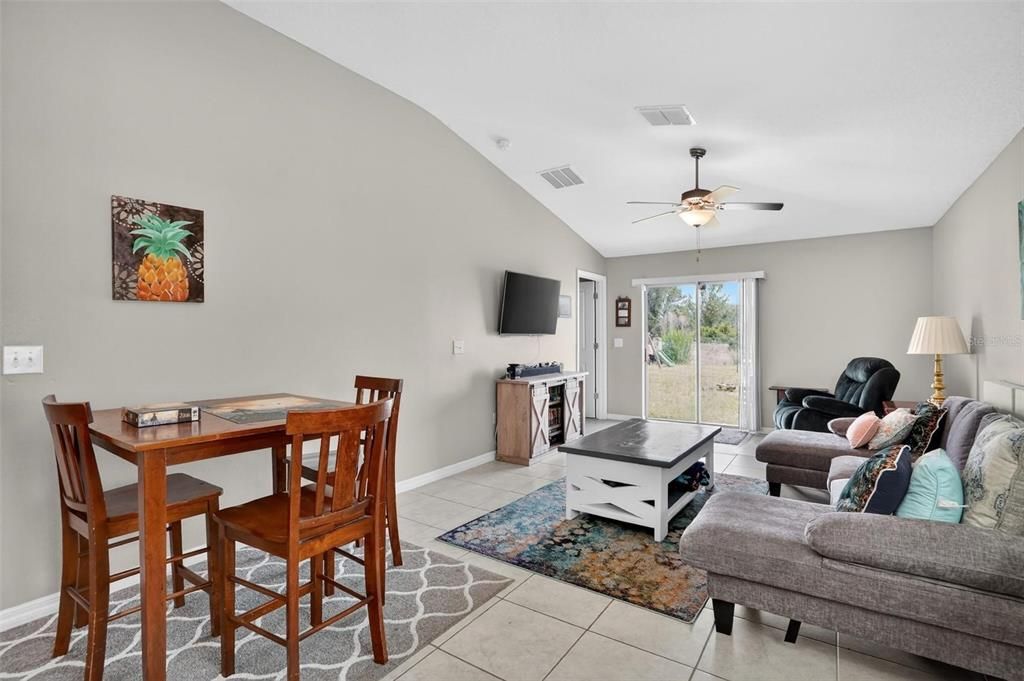 For Sale: $284,000 (3 beds, 2 baths, 1451 Square Feet)