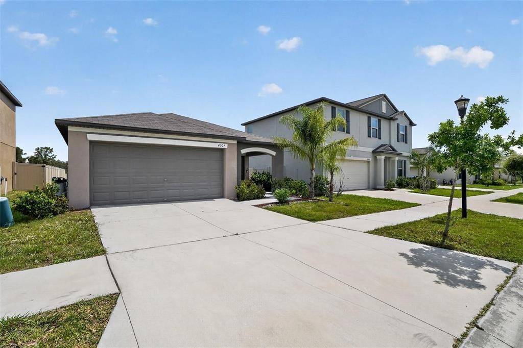 For Sale: $284,000 (3 beds, 2 baths, 1451 Square Feet)