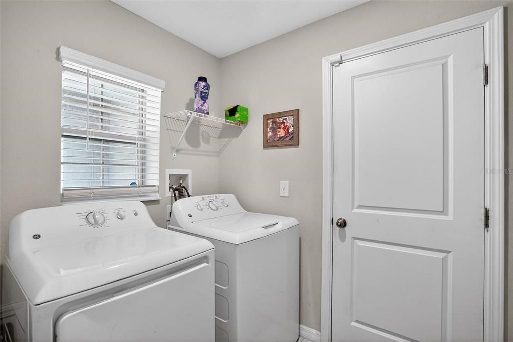 For Sale: $284,000 (3 beds, 2 baths, 1451 Square Feet)