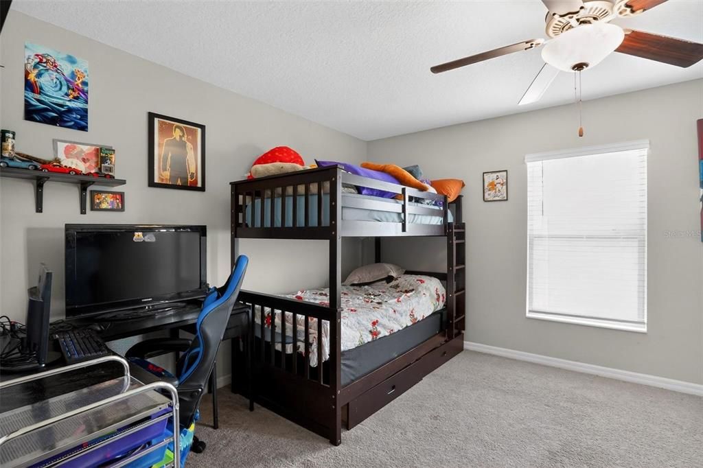 For Sale: $284,000 (3 beds, 2 baths, 1451 Square Feet)