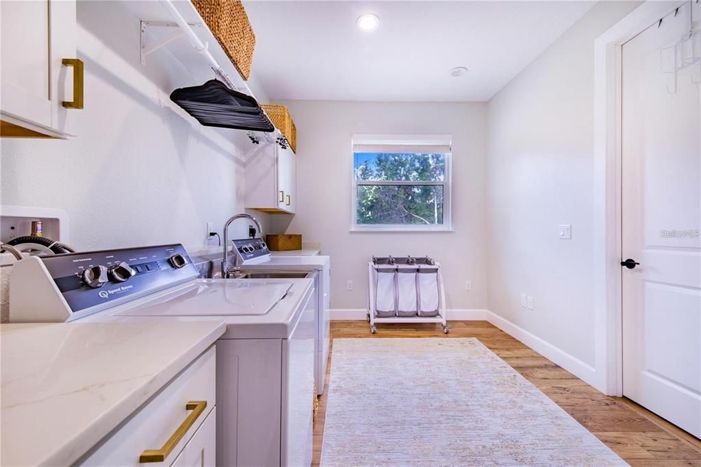 For Sale: $630,000 (3 beds, 2 baths, 2190 Square Feet)