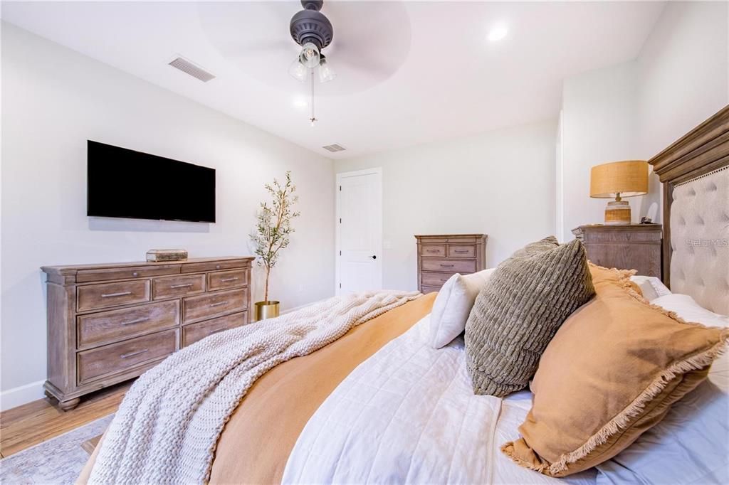 For Sale: $630,000 (3 beds, 2 baths, 2190 Square Feet)