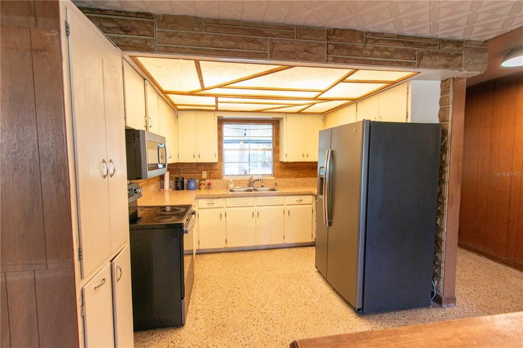 En Venta: $362,500 (3 camas, 2 baños, 1800 Pies cuadrados)