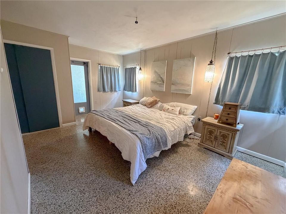 En Venta: $362,500 (3 camas, 2 baños, 1800 Pies cuadrados)