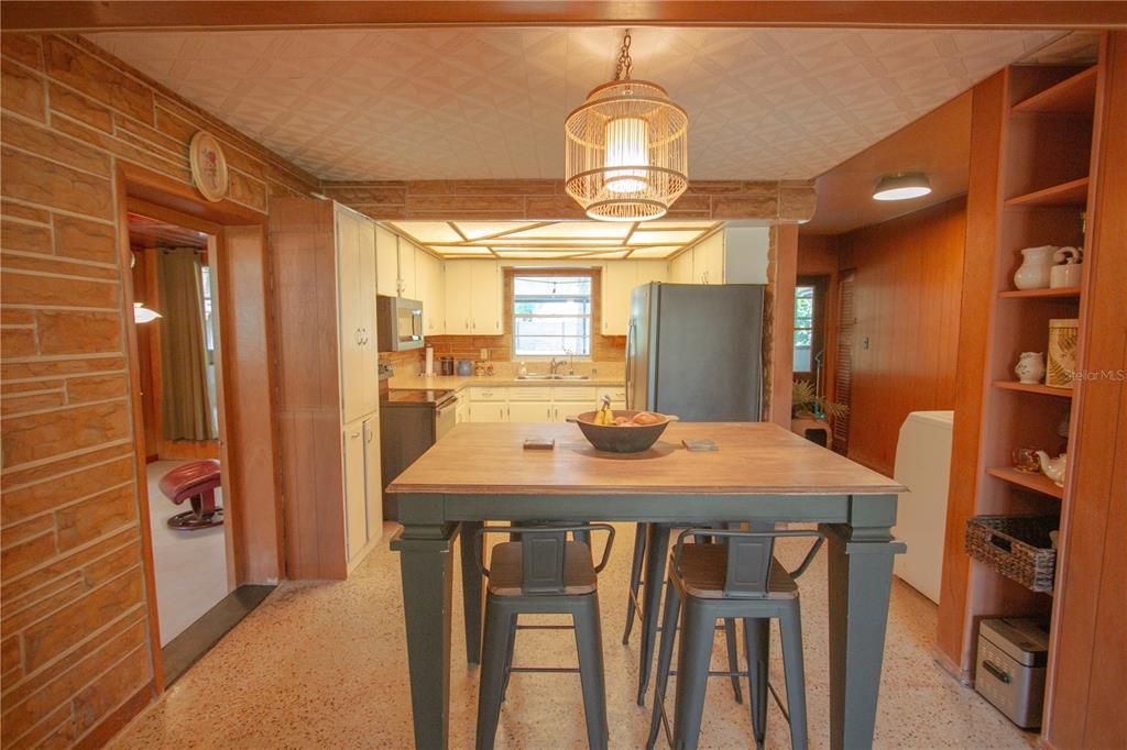 En Venta: $362,500 (3 camas, 2 baños, 1800 Pies cuadrados)