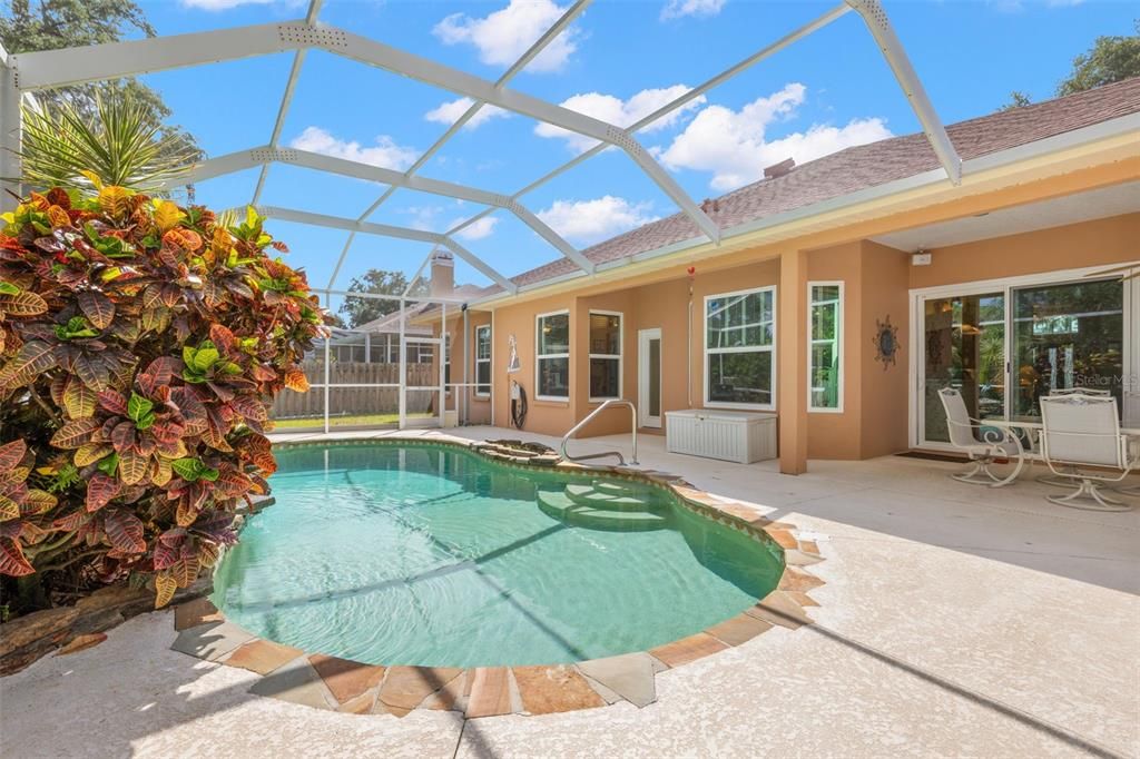 For Sale: $700,000 (3 beds, 3 baths, 2344 Square Feet)