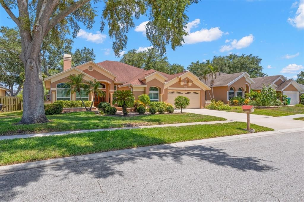 For Sale: $700,000 (3 beds, 3 baths, 2344 Square Feet)