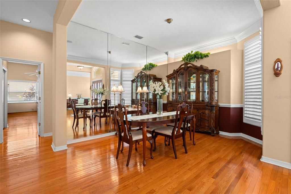 For Sale: $700,000 (3 beds, 3 baths, 2344 Square Feet)